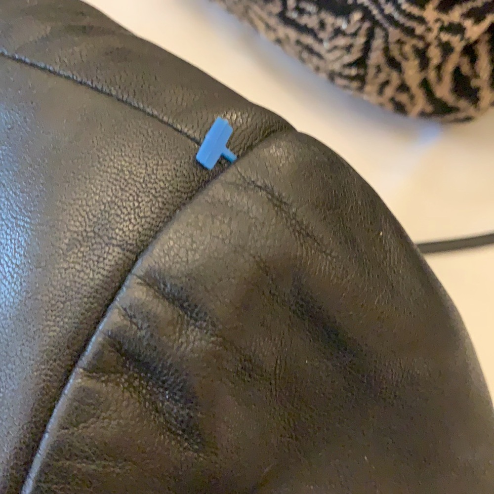 Cache Leather Jacket - Picture 4 of 16